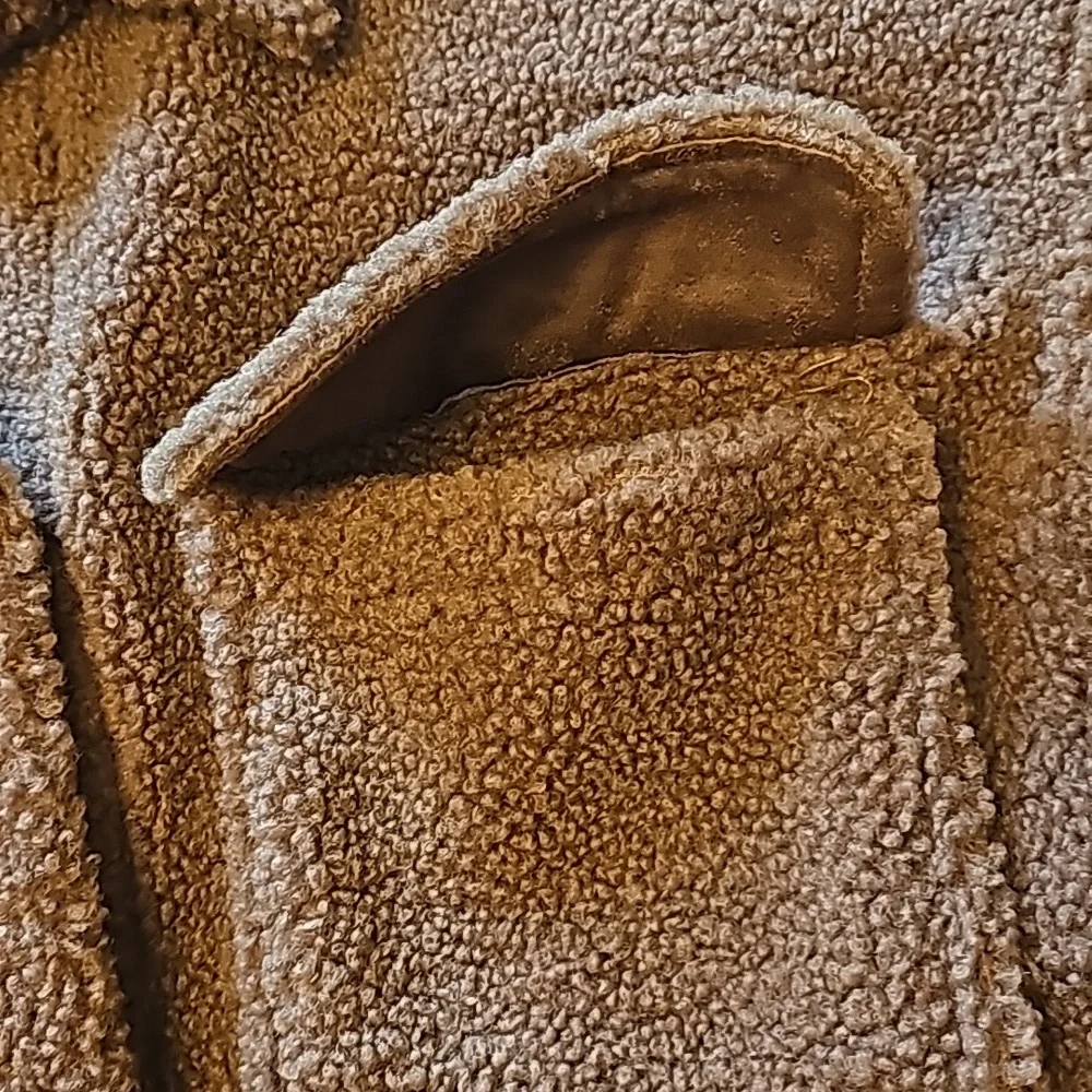 Brown Shacket - Picture 5 of 7